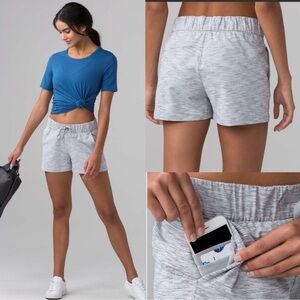 Lululemon On The Fly Short 2.5" Wee Are From Space IceGrey Alpine White Size 4
